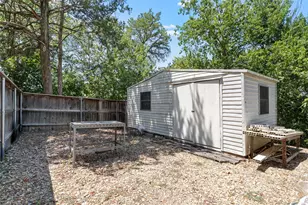 1300 Circlewood Dr, Woodway, TX 76712 - Photo 32