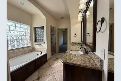 9001 Blue Water Drive, Plano, TX 75025 - Photo 12