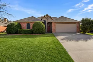 921 Calder St, Howe, TX 75459 - Photo 1