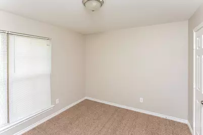 623 Hilton Drive, Lancaster, TX 75146 - Photo 8