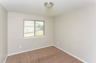 623 Hilton Dr, Lancaster, TX 75146 - Photo 12