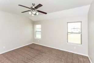 623 Hilton Dr, Lancaster, TX 75146 - Photo 6
