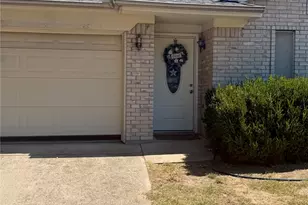 202 Lancelot Dr, Weatherford, TX 76086 - Photo 2