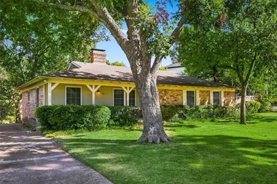 802 Saint Lukes Drive #Dr., Richardson, TX 75080 - Photo 2