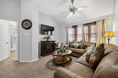 1023 Aviary, Aubrey, TX 76227 - Photo 4