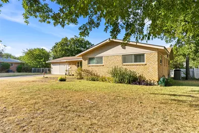 6725 Cylinda Sue Circle, North Richland Hills, TX 76180 - Photo 4