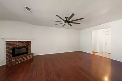 6014 Harwood Crossing Drive, Arlington, TX 76018 - Photo 4