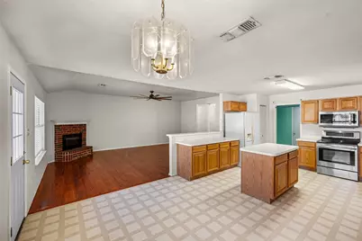 6014 Harwood Crossing Drive, Arlington, TX 76018 - Photo 8