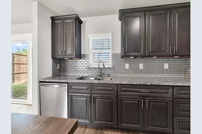 2621 Ivanridge Lane, Garland, TX 75044 - Photo 8