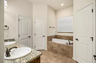 122 Donna Cir, Granbury, TX 76049 - Photo 18
