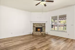122 Donna Cir, Granbury, TX 76049 - Photo 8