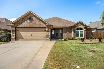 122 Donna Circle, Granbury, TX 76049 - Photo 4