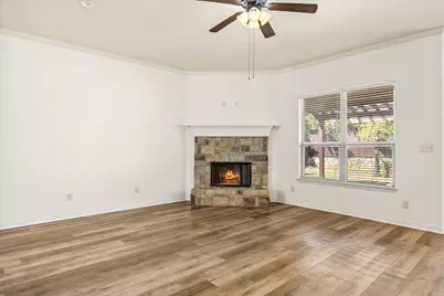 122 Donna Circle, Granbury, TX 76049 - Photo 8