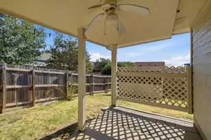4816 Barnhill Ln, Fort Worth, TX 76135 - Photo 24