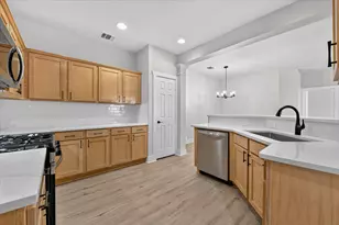 1412 Ravenwood Dr, Mansfield, TX 76063 - Photo 4