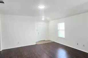 323 Vernon St, Anna, TX 75409 - Photo 4