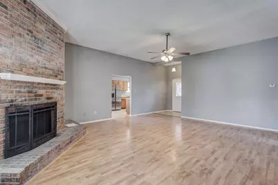 1018 Dandelion Drive, Mesquite, TX 75149 - Photo 4