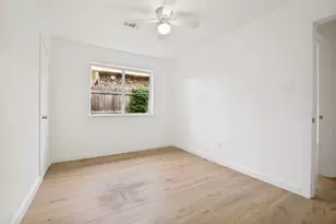 6952 Sammy Cir, Dallas, TX 75237 - Photo 16