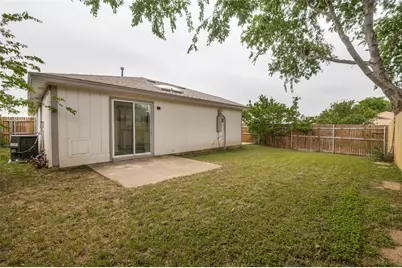 6952 Sammy Circle, Dallas, TX 75237 - Photo 18