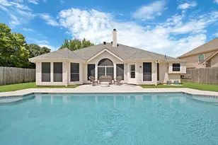 409 Bryce Ln, Arlington, TX 76013 - Photo 2
