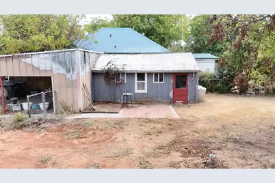 421 Houston Avenue, Strawn, TX 76475 - Photo 16