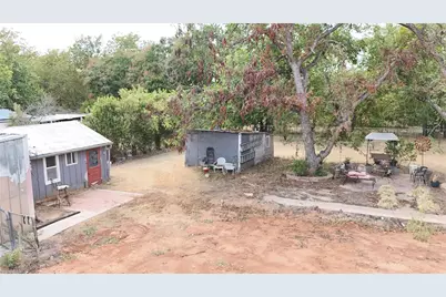 421 Houston Avenue, Strawn, TX 76475 - Photo 14