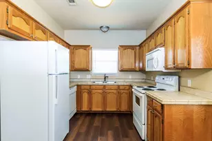 705 Running Creek Dr, Arlington, TX 76001 - Photo 6