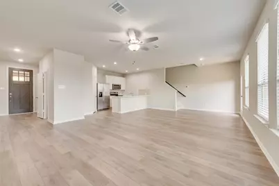 6909 Yellow Hammer Way, Arlington, TX 76001 - Photo 4