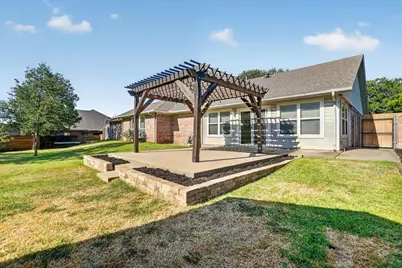215 Mistletoe Lane, Keene, TX 76059 - Photo 34