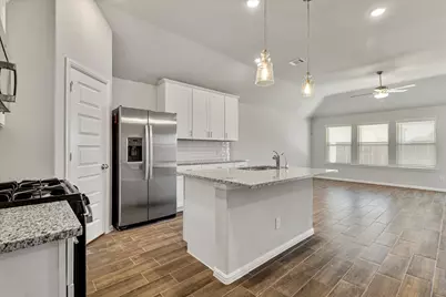 425 Kingsbury Avenue, Princeton, TX 75407 - Photo 2