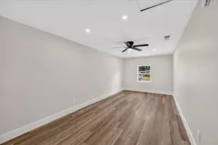 2642 Brady Ln, Grand Prairie, TX 75052 - Photo 10
