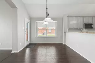 5528 Green Hollow Ln, The Colony, TX 75056 - Photo 6