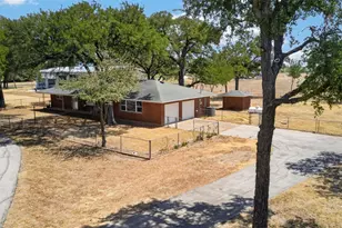 161 Tomlinson Rd, Granbury, TX 76049 - Photo 1