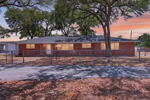 161 Tomlinson Rd, Granbury, TX 76049 - Photo 2