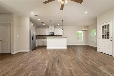 405 Titus Drive, Springtown, TX 76082 - Photo 10