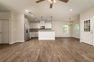 405 Titus Dr, Springtown, TX 76082 - Photo 10