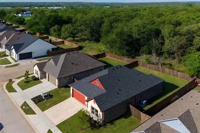 405 Titus Drive, Springtown, TX 76082 - Photo 2