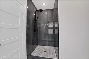 2925 River Ridge Ct, Granbury, TX 76048 - Photo 20