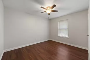 433 Black Oak Ln, Burleson, TX 76028 - Photo 18