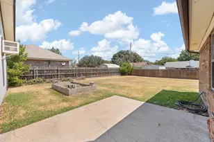 433 Black Oak Ln, Burleson, TX 76028 - Photo 20