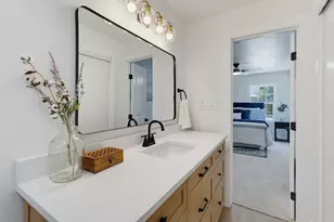5852 Lyle St, Westworth Village, TX 76114 - Photo 18