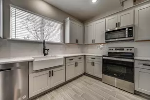5858 Black Pine Cir, Granbury, TX 76048 - Photo 12