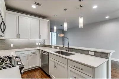 2016 N Fitzhugh Avenue #104, Dallas, TX 75204 - Photo 4