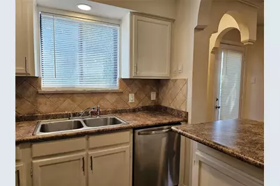 1600 Pecan Chase Circle #6, Arlington, TX 76012 - Photo 12