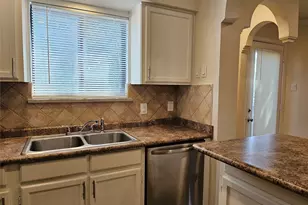 1600 Pecan Chase Circle, Arlington, TX 76012 - Photo 12