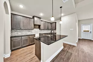303 Maltese Dr, Red Oak, TX 75154 - Photo 6