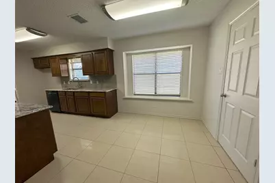 2033 Espinosa Drive, Carrollton, TX 75010 - Photo 10