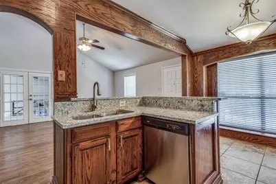 4427 Jenkins Street, The Colony, TX 75056 - Photo 4