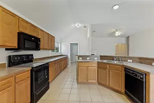 11617 Kenny Dr, Fort Worth, TX 76244 - Photo 4