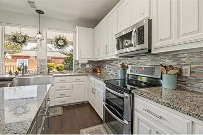 3039 Stallion Crossing, Irving, TX 75060 - Photo 2